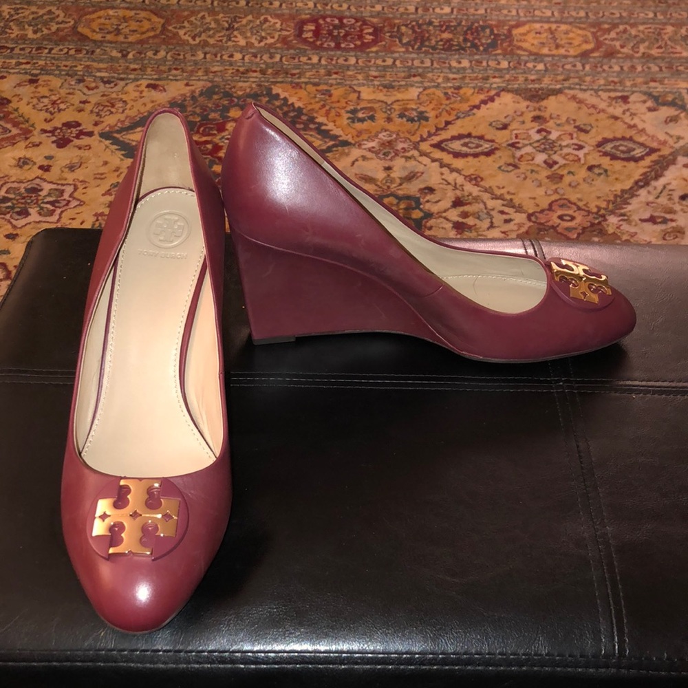 Tory Burch Chelsea wedge Size 10.5 - never worn